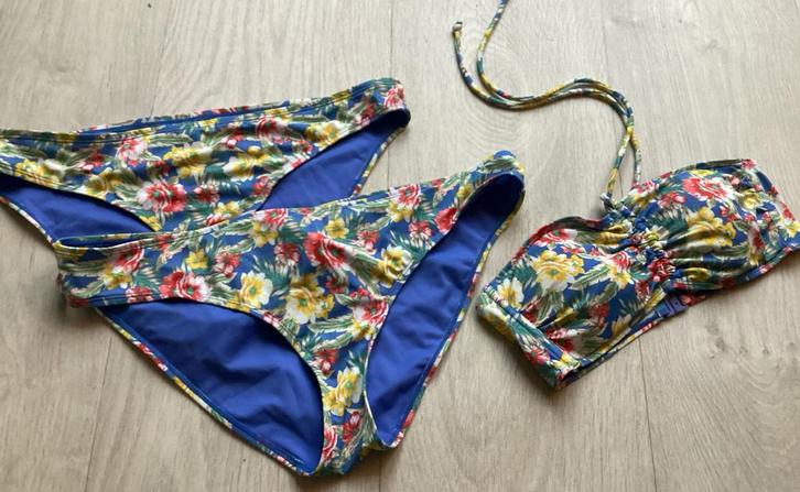 Bloemrijke Bikini Set maat XL / 44, Kleding | Dames, Badmode en Zwemkleding, Nieuw, Bikini, Blauw, Ophalen of Verzenden