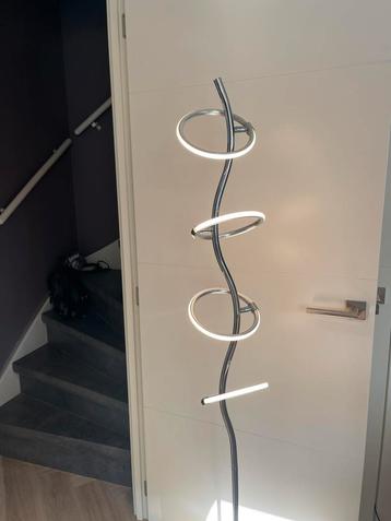 Dimbare LED sta en- hanglamp set beschikbaar voor biedingen