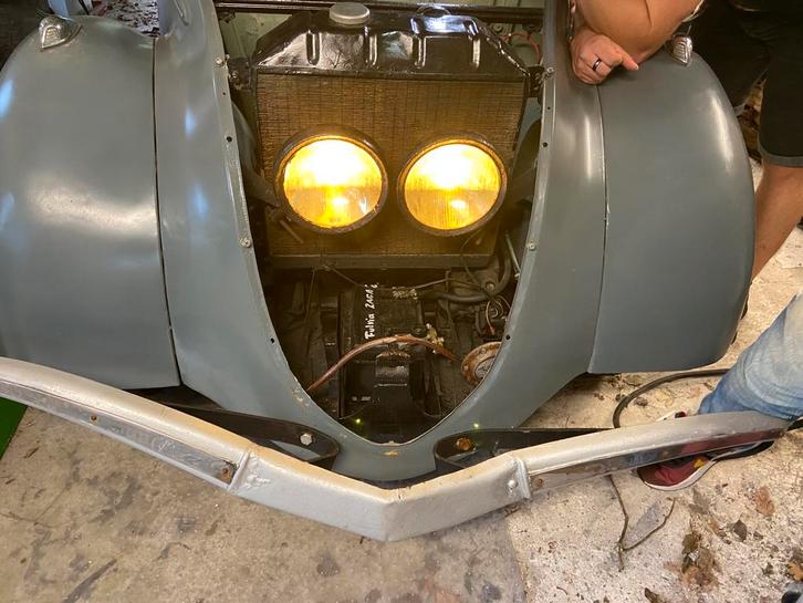 Te koop, Peugeot 202, Auto's, Oldtimers, Particulier, Peugeot, Benzine, Sedan, Handgeschakeld, Ophalen