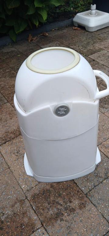 Witte Luieremmer beschikbaar voor biedingen
