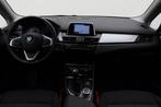 BMW 2 Serie Gran Tourer 216i 7p. High Executive Edition LED,, Auto's, Voorwielaandrijving, 2-Serie Gran Tourer, 7 stoelen, Wit