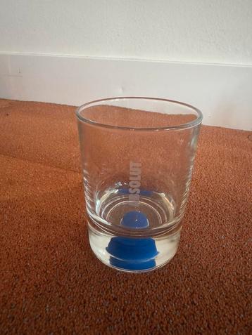 Absolut Vodka glas beschikbaar voor biedingen