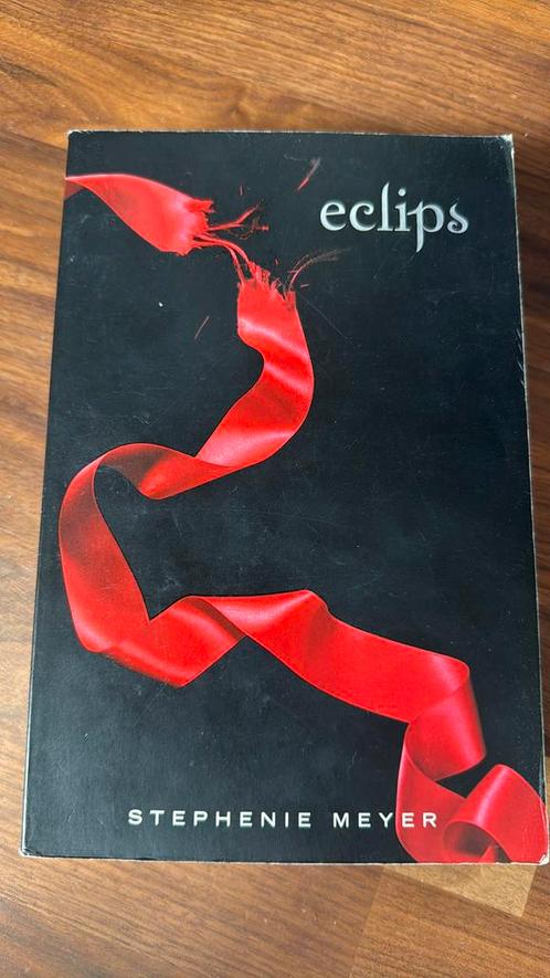 Stephenie Meyer - Eclips, Boeken, Kinderboeken | Jeugd | 13 jaar en ouder, Zo goed als nieuw, Ophalen of Verzenden