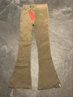 NIEUW olijf rib flare broekje mt 122/128 LOOXS (€30) c2, Ophalen of Verzenden, Zo goed als nieuw, Meisje, Broek