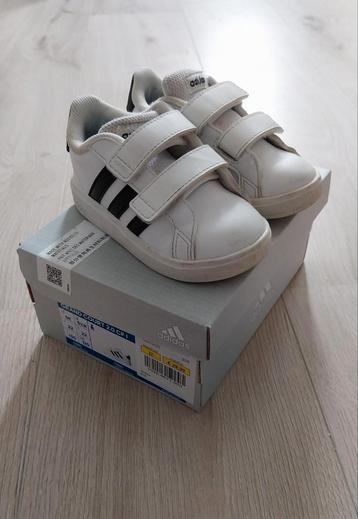 Adidas Sneakers Maat 22 beschikbaar voor biedingen