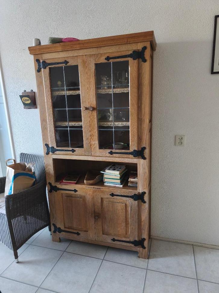Eiken kast uit Oisterwijk, Huis en Inrichting, Kasten | Dressoirs, Gebruikt, 100 tot 150 cm, 25 tot 50 cm, Met deur(en), Met plank(en)