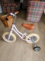Vintage pink Bamwood loopfiets met zijwieltjes en mandje, Kinderen en Baby's, Speelgoed | Buiten | Voertuigen en Loopfietsen, Nieuw
