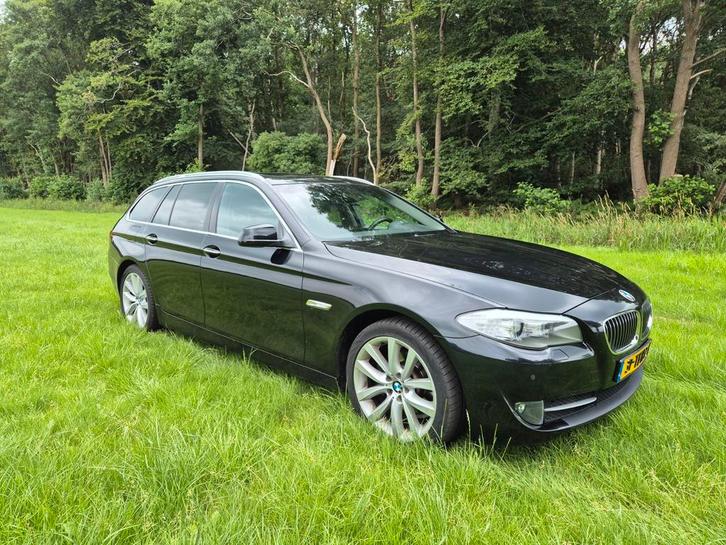 BMW 5-Serie 523I Touring 150KW Aut8 2011 Zwart, Auto's, BMW, Particulier, 5-Serie, Benzine, B, Stationwagon, Automaat, Geïmporteerd