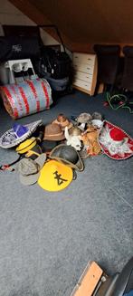 Feest hoedjes, Ophalen