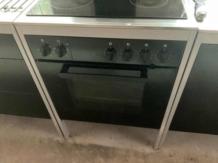 Fornuis vrijstaand in RVS inbouw . ( ikea Udden ), Witgoed en Apparatuur, Fornuizen, Gebruikt, Vrijstaand, Keramisch, 4 kookzones