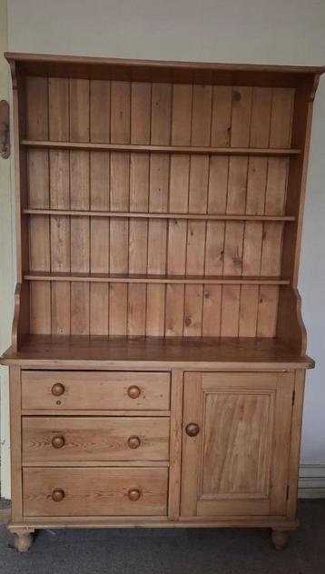 Gratis Kast - 3 hoog zonder lift  beschikbaar voor biedingen