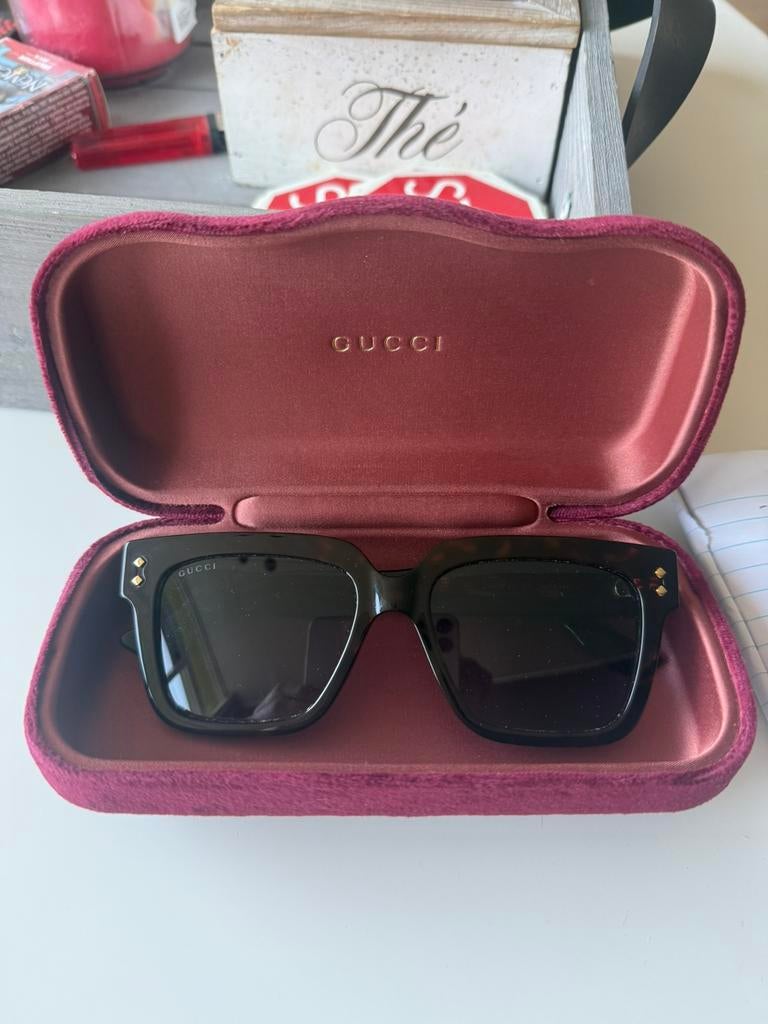 Gucci zonnebril, Sieraden, Tassen en Uiterlijk, Ophalen, Zo goed als nieuw, Zwart, Overige merken