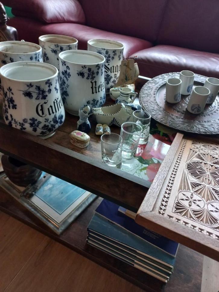 5 Handgeschilderde Floral Royal Bonn potten enz., Antiek en Kunst, Antiek | Porselein, Verzenden