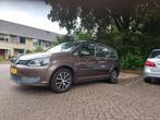 Volkswagen Touran 1.6 TDI 66KW 5P 2011 Bruin in prijs verlaa, Euro 5, Stof, 4 cilinders, Bruin