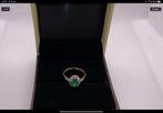 Ring goud met diamanten en smaragd, Nieuw, Ophalen of Verzenden, 17 tot 18, Dame