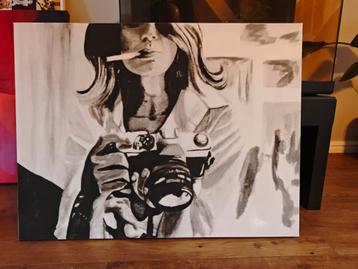 Zwart-Wit Schilderij Vrouw met Camera beschikbaar voor biedingen