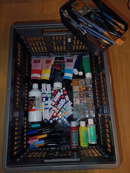 Grote set schilder- en knutselmaterialen, Hobby en Vrije tijd, Schilderen, Zo goed als nieuw, Ophalen of Verzenden