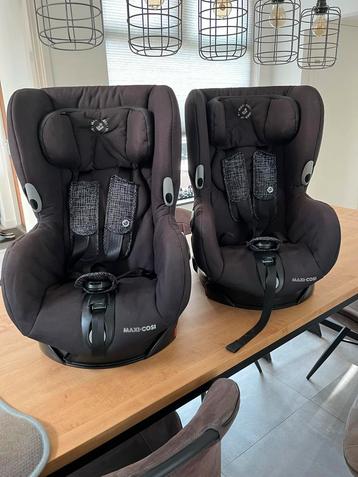 2x Maxi-Cosi Axiss Autostoel €75 samen beschikbaar voor biedingen