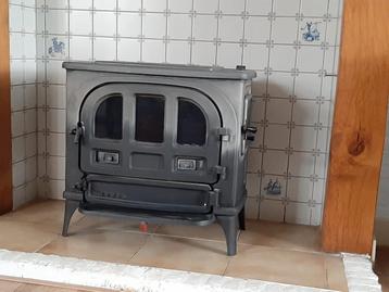 Dove houtkachel  beschikbaar voor biedingen