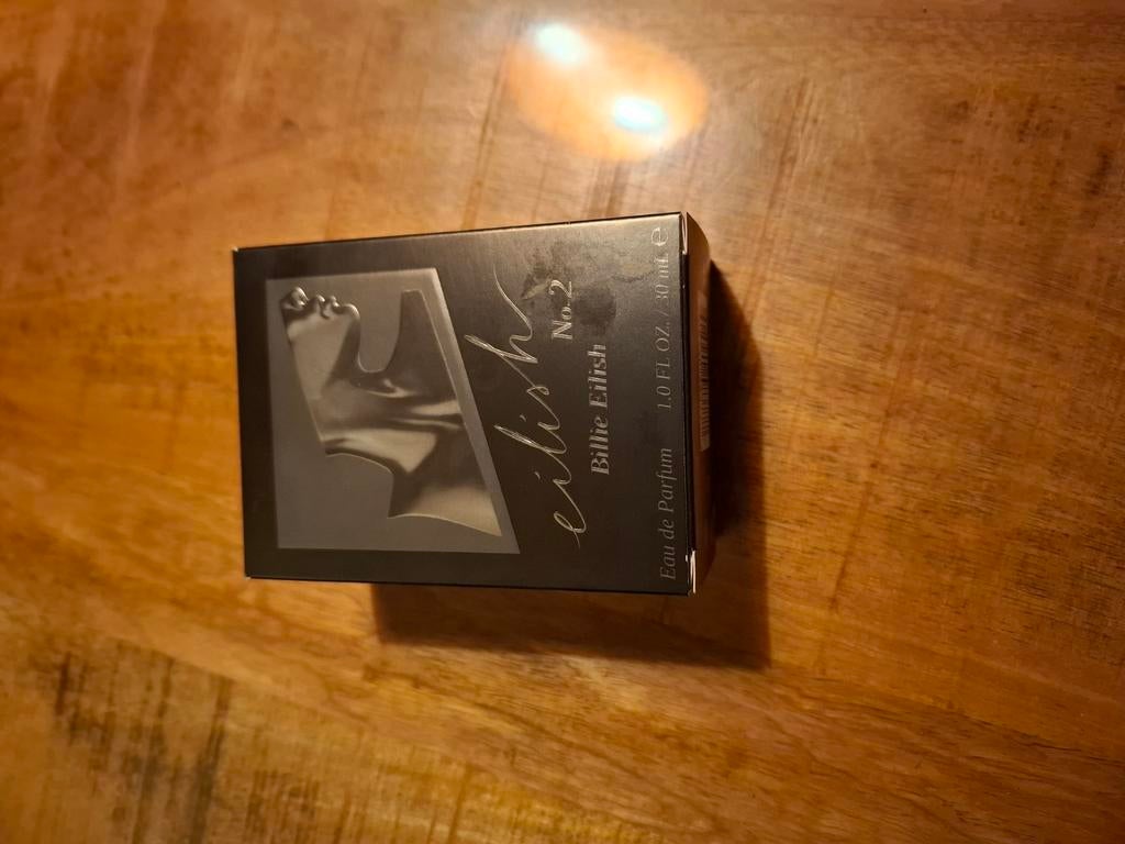 Billie eilish nr 2 parfum, Sieraden, Tassen en Uiterlijk, Uiterlijk | Parfum, Ophalen, Zo goed als nieuw