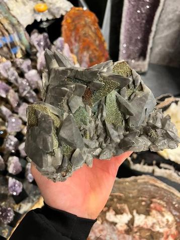 dragon scale calcite beschikbaar voor biedingen