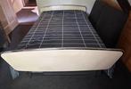Retro / Vintage bed 140x190, Ophalen, Gebruikt, Twijfelaar, Crème