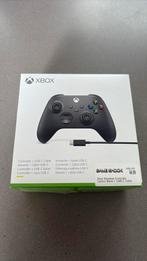 Xbox Wireless Controller + USB-C Cable, Spelcomputers en Games, Spelcomputers | Xbox | Accessoires, Xbox Original, Ophalen of Verzenden