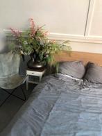 Houten nachtkastje, Huis en Inrichting, Slaapkamer | Nachtkastjes, Ophalen of Verzenden, Hout, Minder dan 45 cm