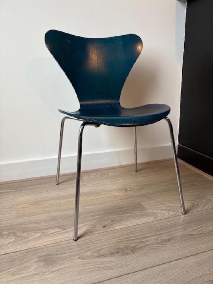 Vlinderstoel Fritz Hansen by Arne Jacobsen, Huis en Inrichting, Stoelen, Gebruikt, Eén, Hout, Metaal, Blauw, Ophalen
