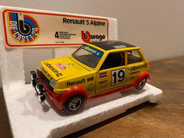 Bburago Renault 5 Alpine 1/24 NIEUW IN DOOS!, Hobby en Vrije tijd, Modelauto's | 1:24, Nieuw, Auto, Bburago, Ophalen of Verzenden