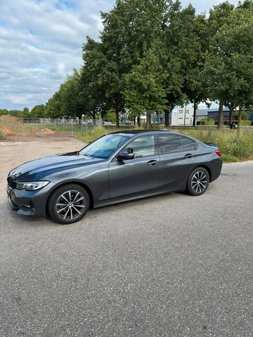 BMW 3-Serie 318D 100KW 2019 Grijs, Auto's, BMW, Particulier, 3-Serie, Diesel, Sedan, Handgeschakeld, Geïmporteerd, Zilver of Grijs
