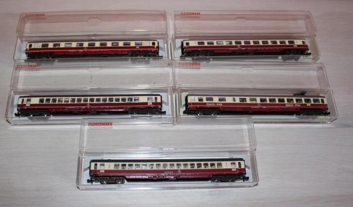 5 Fleischmann wagens IC/EC verlicht & 48 reizigers N 1/160, Hobby en Vrije tijd, Modeltreinen | N-Spoor, Zo goed als nieuw, Wagon