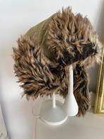Bijenkorf Accessoires Hoed met Bont, Kleding | Dames, Hoeden en Petten, Ophalen of Verzenden, Zo goed als nieuw, One size fits all