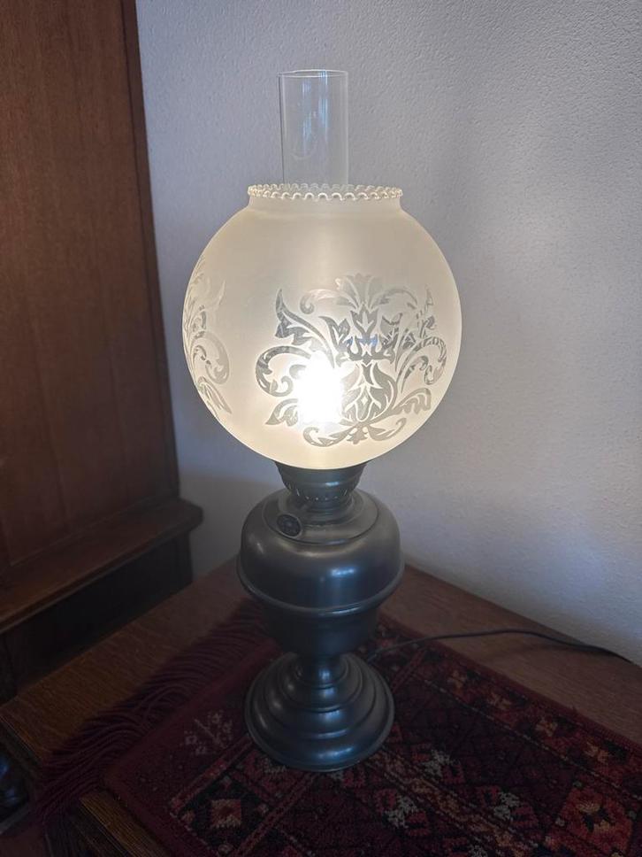 Antieke Tafellamp met Glazen Kap, Huis en Inrichting, Lampen | Vloerlampen, Zo goed als nieuw, Minder dan 100 cm, Glas, Metaal