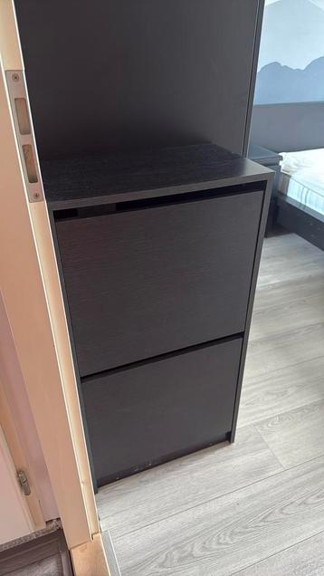 Schoenenkast beschikbaar voor biedingen