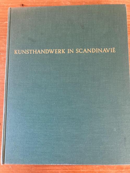 Kunsthandwerk in scandinavie, Boeken, Overige Boeken, Gelezen, Ophalen of Verzenden