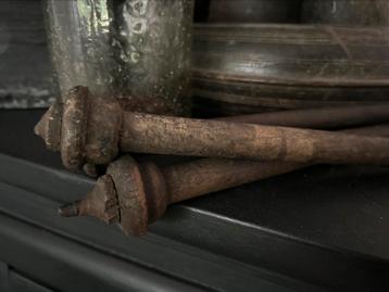 Set (3) oude houten spindels India oosters sober sleets beschikbaar voor biedingen