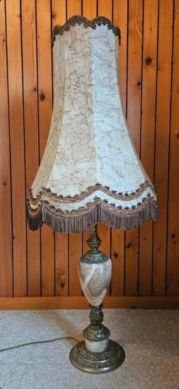 Antieke vintage vloerlamp en tafellamp  beschikbaar voor biedingen