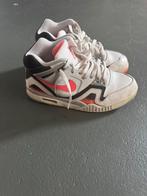 Nike Air Tech Challenge II Hot Lava (2016) US 7.5, Kleding | Dames, Ophalen of Verzenden, Gedragen, Wit, Sneakers of Gympen