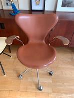 Fritz Hansen Arne Jacobsen Series 7 Swivel Model 3217 Leer, Huis en Inrichting, Bureaustoelen, Ophalen, Gebruikt, Bruin, Bureaustoel