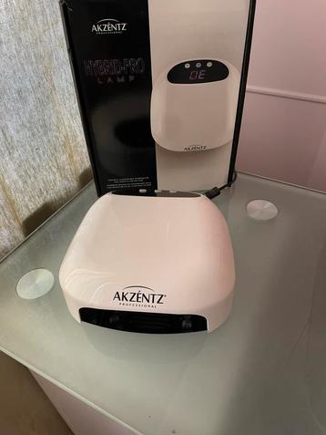 Akzentz Hybrid Pro UV/LED Lamp beschikbaar voor biedingen