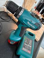 Makita 6271D schroefboormachine incl. lader en 2 accu’s, Ophalen of Verzenden, Gebruikt, Boor- en Schroefmachine, Variabele snelheid