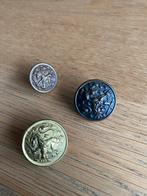 3 Knopen met afbeelding van leeuw. Legerjassen, Ophalen of Verzenden, Gebruikt, Overige onderwerpen