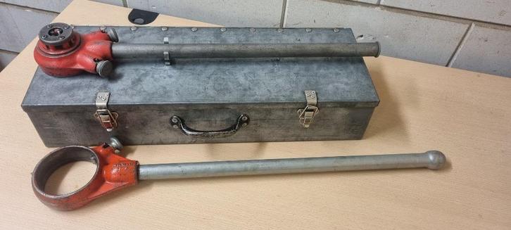 RIDGID 12-R + VIRAX tapset, Doe-het-zelf en Verbouw, Gereedschap | Overige machines, Gebruikt, Ophalen of Verzenden