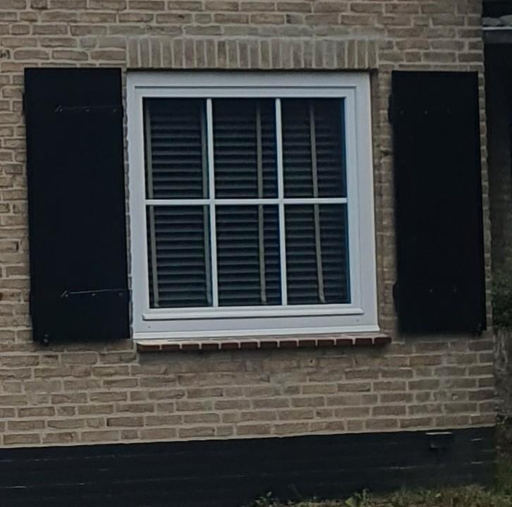 Landelijke luiken hardhout per setje 145 x 65 met houders, Huis en Inrichting, Overige Huis en Inrichting, Ophalen