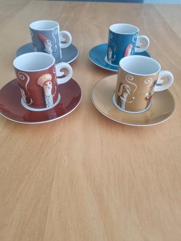 Espresso kopjes met artistiek design  beschikbaar voor biedingen