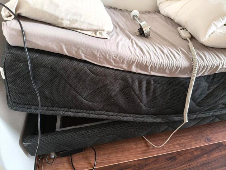 1 persoons boxspring electrisch verstelbaar te koop, Huis en Inrichting, Slaapkamer | Boxsprings, Tweepersoons, Ophalen of Verzenden