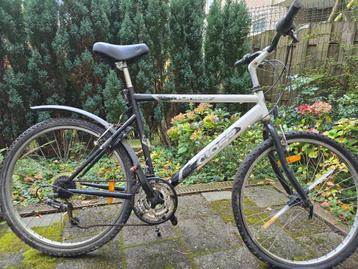 FIETS zwart-wit "Crosscycle beschikbaar voor biedingen