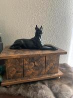 Dobermann hondenbeeld op urn als set of los beeld te koop, Dieren en Toebehoren, Nieuw, Ophalen of Verzenden