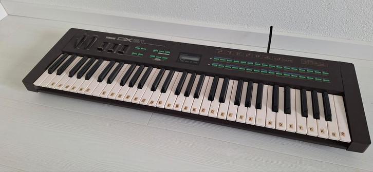 Yamaha DX21 Synthesizer Keyboard, Muziek en Instrumenten, Keyboards, Ophalen